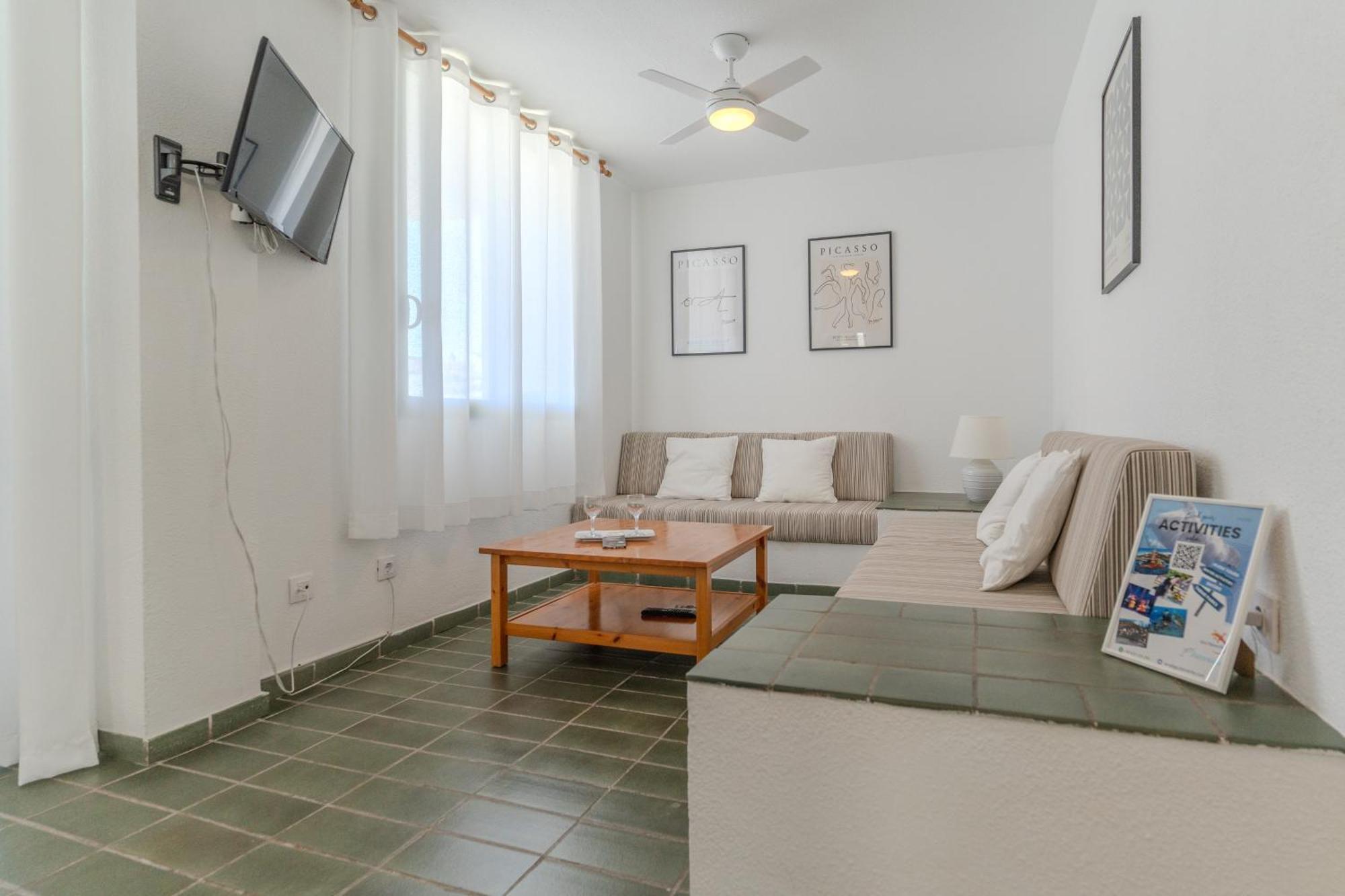 Go2Tenerife Apart Sira Family, Pool & Beach Playa de las Américas Exterior foto