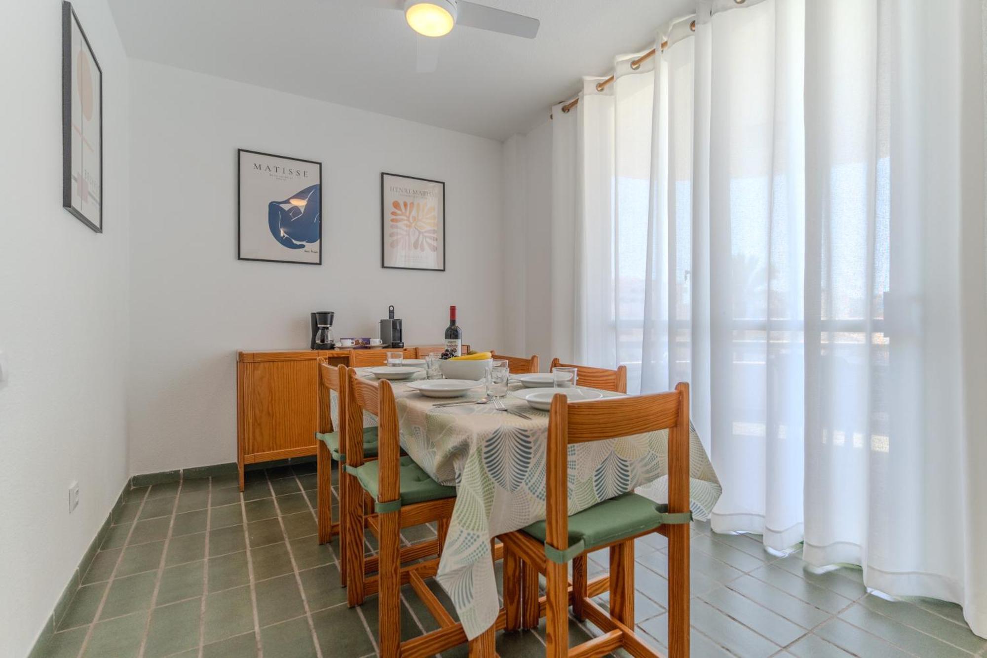 Go2Tenerife Apart Sira Family, Pool & Beach Playa de las Américas Exterior foto